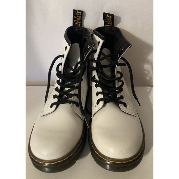 Dr. Martens Zavala J Youth Girls Size 3 White Leather Lace Up Combat Ankle Boots - Picture 1 of 7